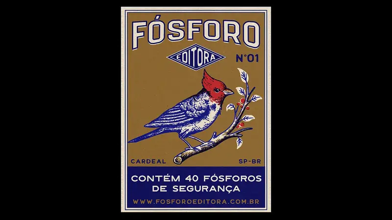 Caixa de fósforos ilustrada com um cardeal sobre fundo preto